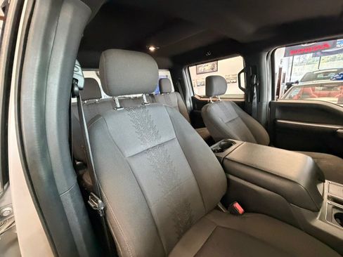 Used 2019 Ford F150 XLT w/ Equipment Group 302A Luxury AWD/4WD image 32