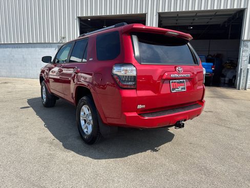 Used 2024 Toyota 4Runner SR5 image 3