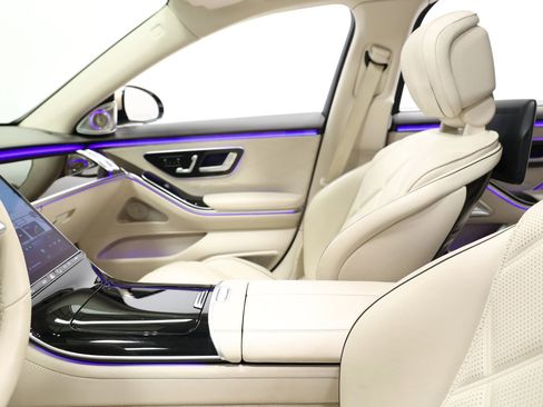Used 2022 Mercedes-Benz Maybach S 580 4MATIC image 23