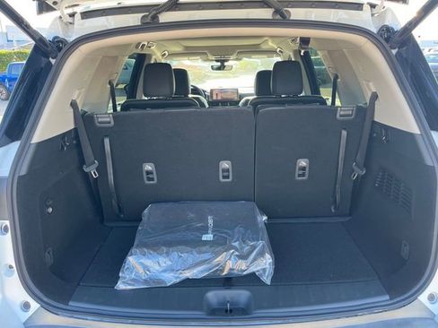 New 2026 Nissan Pathfinder SL w/ SL Premium Package FWD image 30