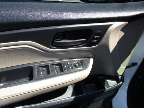 Used 2018 Honda Odyssey EX-L image 22