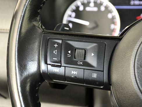 Used 2022 Nissan Pathfinder SV image 20