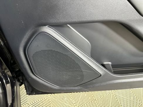 Used 2025 Ford Explorer Active image 29