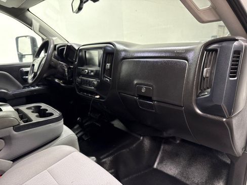 Used 2019 Chevrolet Silverado 2500 W/T AWD/4WD image 21