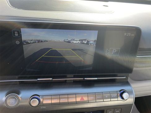 Used 2024 Hyundai Kona SEL image 18