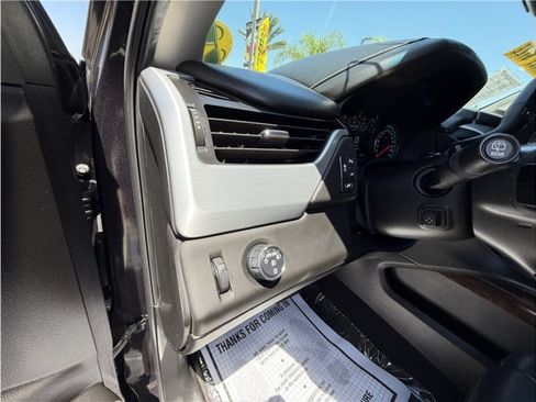 Used 2017 GMC Yukon SLT RWD image 38