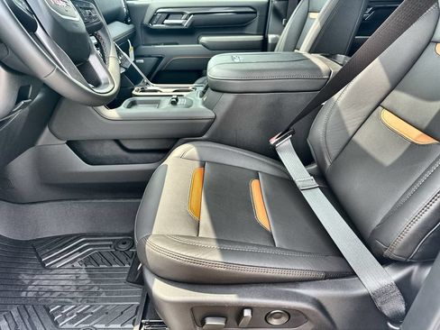 New 2026 GMC Sierra 2500 AT4 w/ AT4 Premium Plus Package AWD/4WD image 24