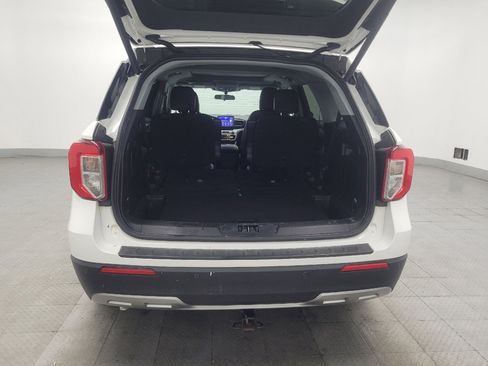 Used 2024 Ford Explorer XLT w/ Equipment Group 202A RWD image 29