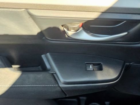 Used 2019 Honda CR-V LX image 28