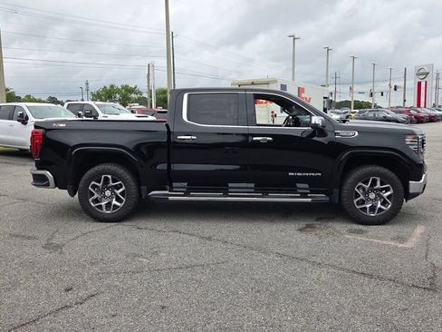 Used 2025 GMC Sierra 1500 SLT w/ SLT Premium Package AWD/4WD image 12