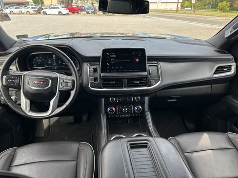 Used 2024 GMC Yukon XL SLT image 38