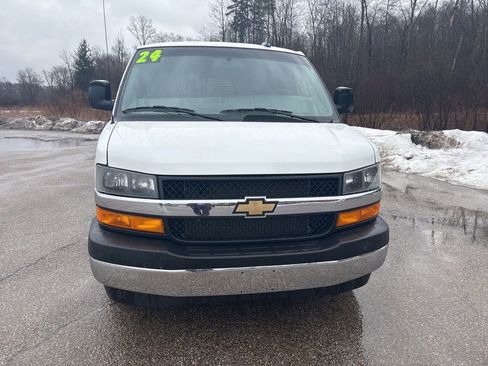 Used 2024 Chevrolet Express 2500 w/ Driver Convenience Package image 3