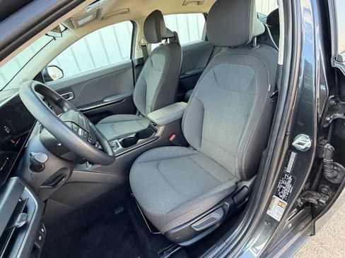 Used 2025 Kia K4 FWD image 18