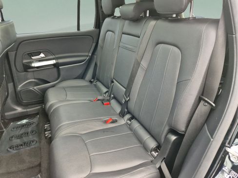 Used 2023 Mercedes-Benz GLB 250 image 19