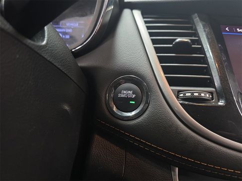 Certified 2020 Chevrolet Trax LT w/ LT Convenience Package image 20