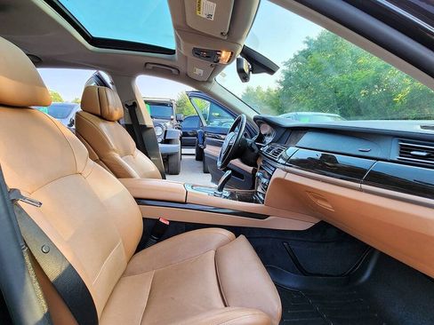 Used 2011 BMW 750Li xDrive AWD/4WD image 46
