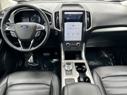 Certified 2023 Ford Edge SEL w/ Convenience Package AWD/4WD image 3