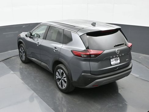 Used 2023 Nissan Rogue SV image 32
