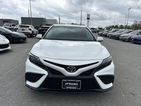Used 2021 Toyota Camry SE image 7