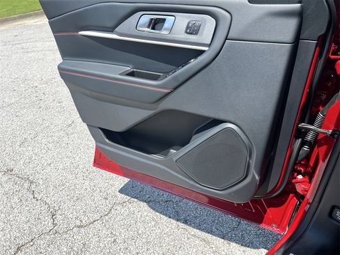 New 2025 Ford Explorer ST-Line w/ Premium Package image 17