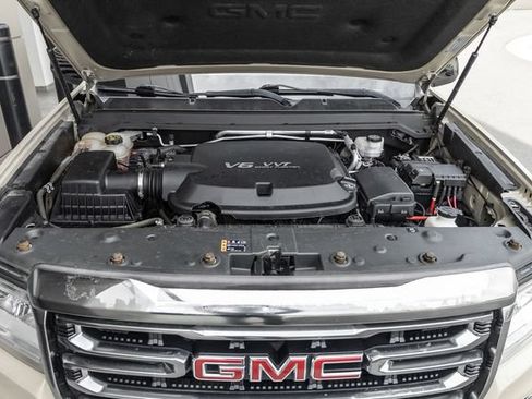 Used 2021 GMC Canyon AT4 w/ Driver Alert Package AWD/4WD image 17