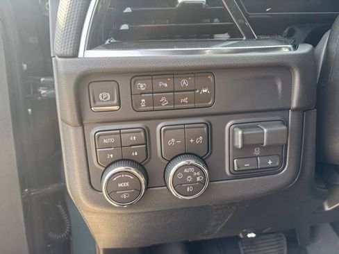 New 2026 Chevrolet Suburban RST AWD/4WD image 23