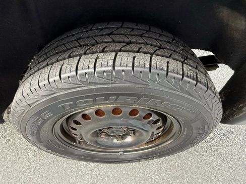 Used 2013 Ford Transit Connect XLT image 24