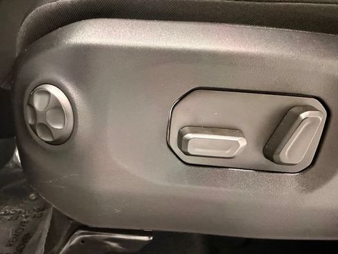 Used 2024 Jeep Wrangler Unlimited Sahara w/ Dual Top Group AWD/4WD image 22