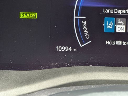 Certified 2025 Toyota Camry LE image 29