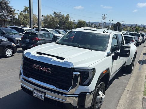 Used 2024 GMC Sierra 3500 Pro image 25