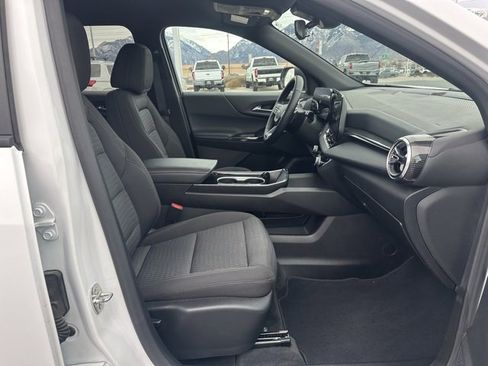 Certified 2025 Chevrolet Equinox LT image 18