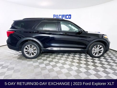 Used 2023 Ford Explorer XLT w/ Equipment Group 202A image 9