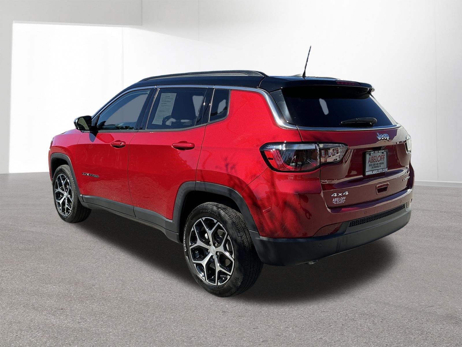 Used 2024 Jeep Compass Limited AWD/4WD image 5