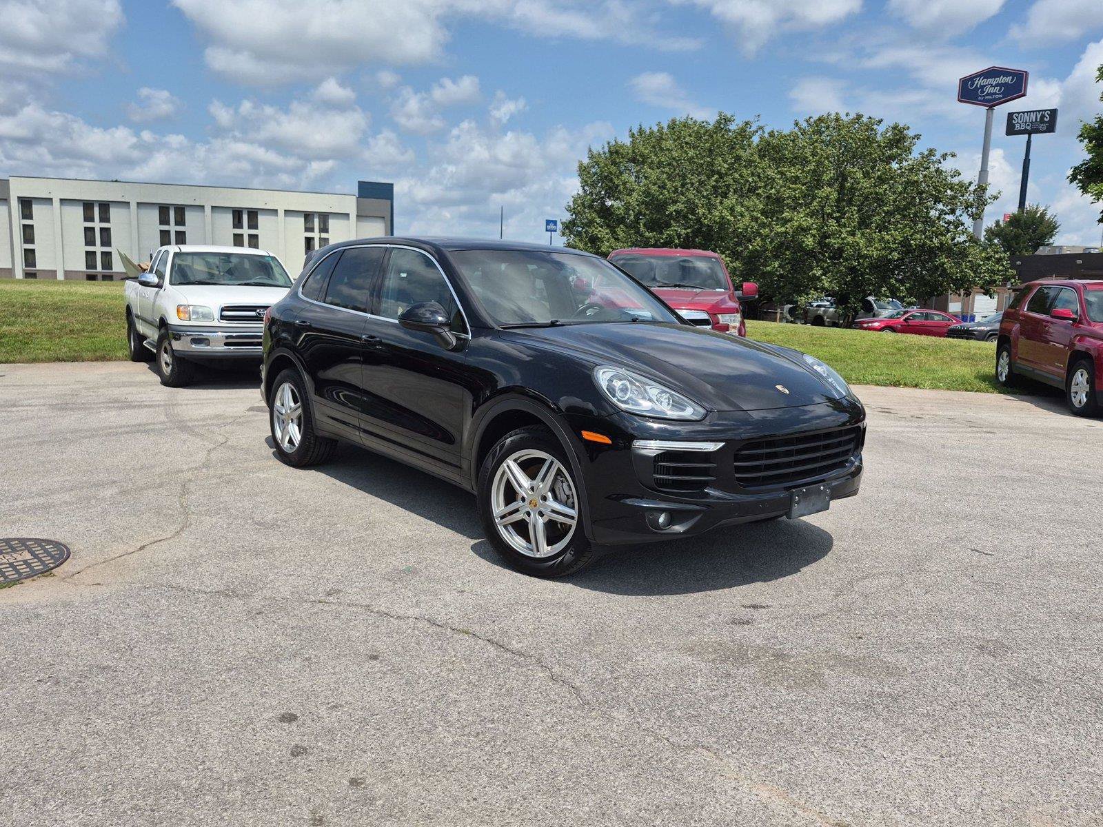Used 2017 Porsche Cayenne S AWD/4WD image 7