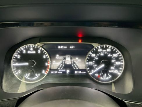 Used 2024 Nissan Pathfinder SV image 12