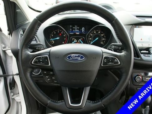 Used 2017 Ford Escape Titanium image 19