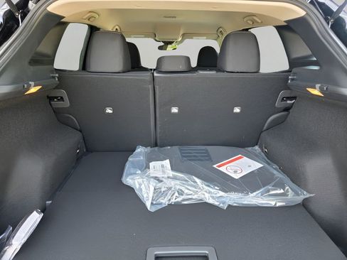 New 2026 Nissan Kicks SV w/ Charging Package FWD image 6