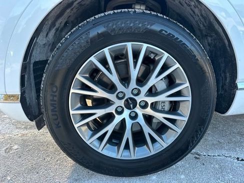 Used 2025 Genesis GV80 2.5T Standard image 11