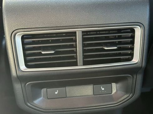 Used 2024 Volkswagen Atlas Cross Sport SEL image 31