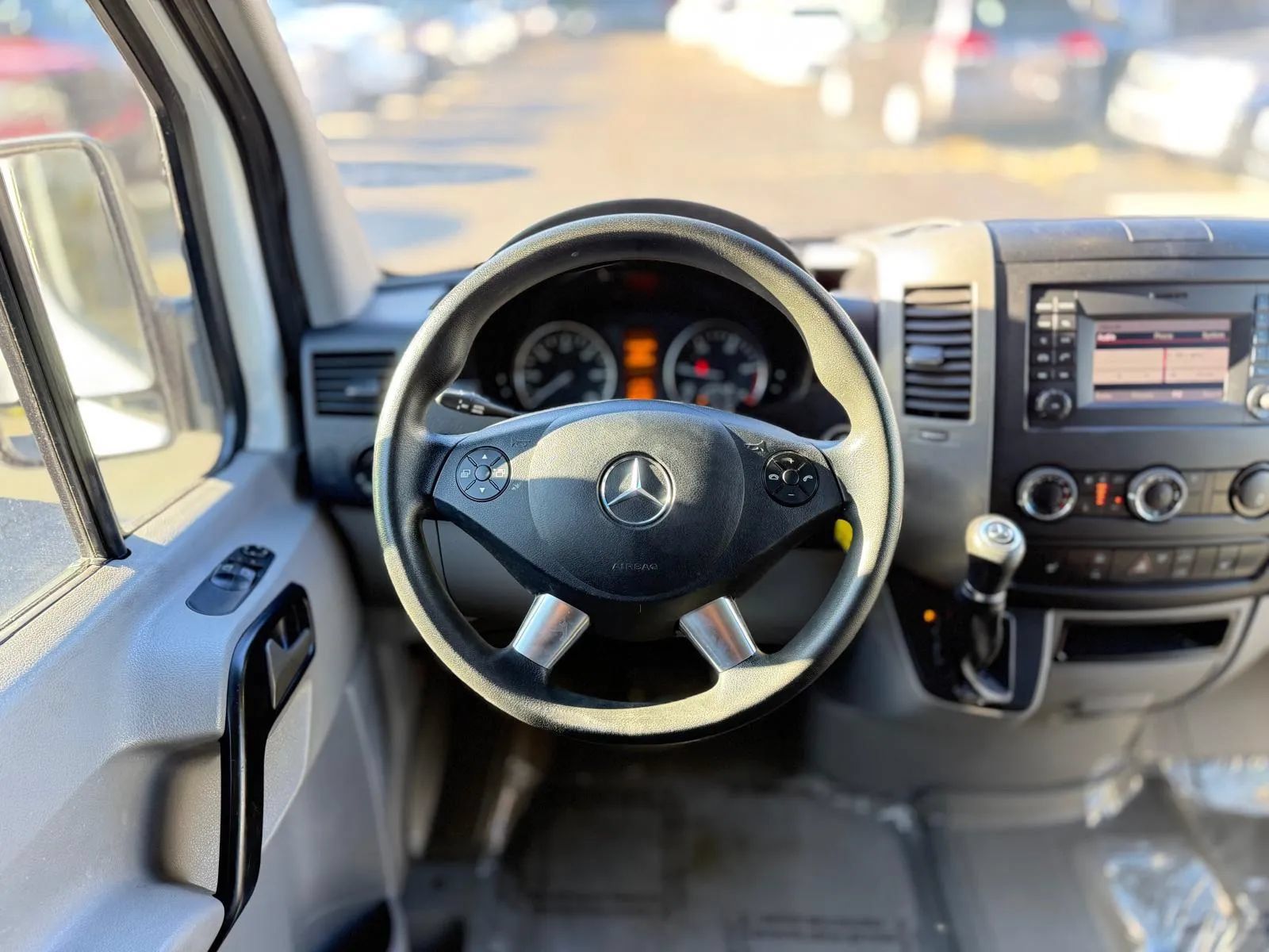 Used 2014 Mercedes-Benz Sprinter 2500 image 15