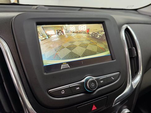 Used 2019 Chevrolet Equinox LT image 4