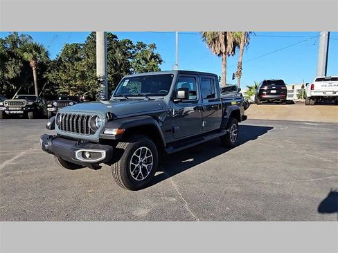 New 2025 Jeep Gladiator Sport image 39