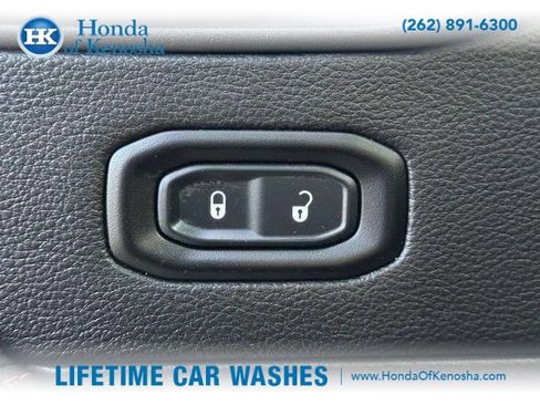 Used 2023 Jeep Gladiator Rubicon w/ Cold Weather Group image 14