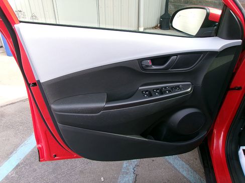 Used 2019 Hyundai Kona SEL AWD/4WD image 15
