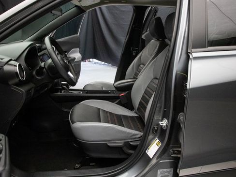 Used 2023 Nissan Kicks SR w/ SR Premium Package image 27