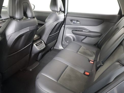 Used 2023 Nissan Ariya ENGAGE image 31