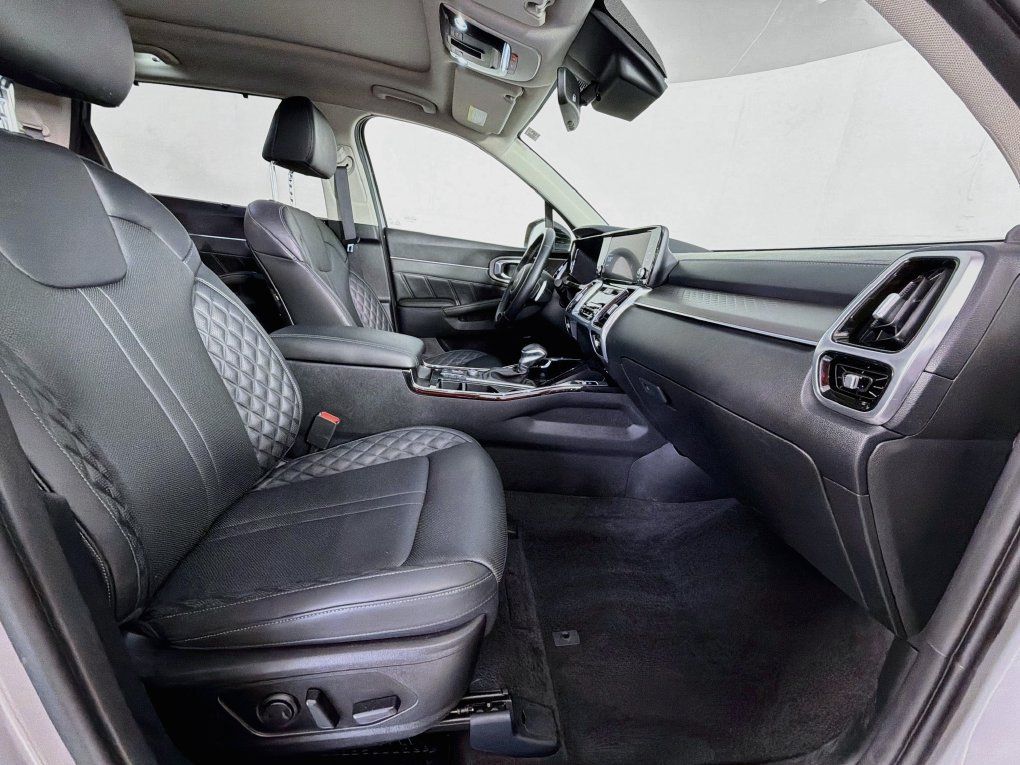 Used 2023 Kia Sorento SX AWD/4WD image 30