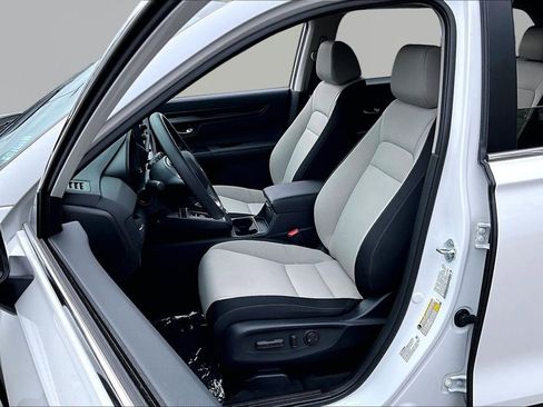 Used 2025 Honda CR-V EX image 17