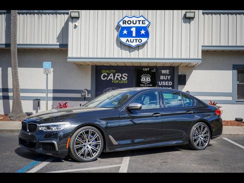 Used 2018 BMW M550i xDrive w/ Dynamic Handling Package image 1