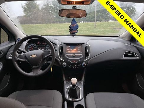 Used 2017 Chevrolet Cruze LS image 3